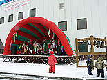 
Возле Минского Ледового Дворца проходит районный фольклорный праздник «Масленица». 
